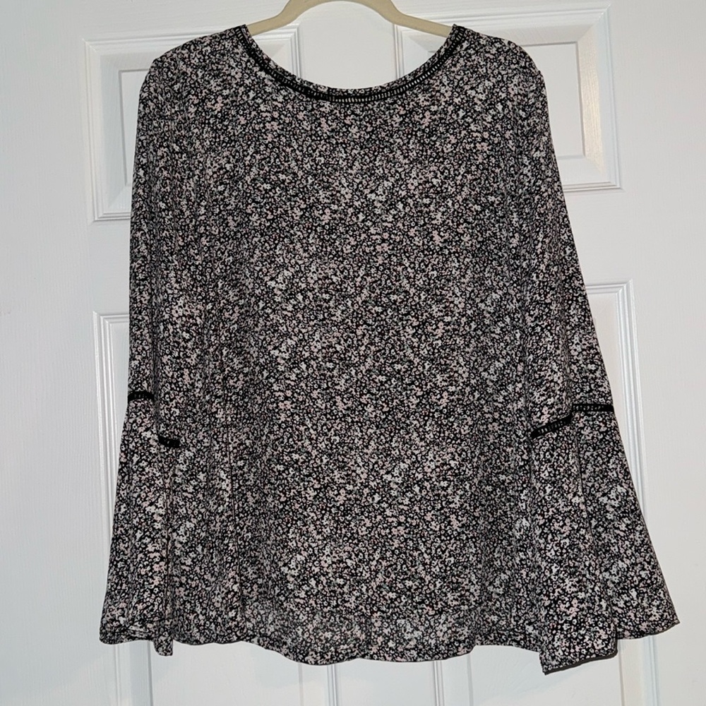 Loft Outlet Size Large Spring Print Bell Sleeve Long Shirt